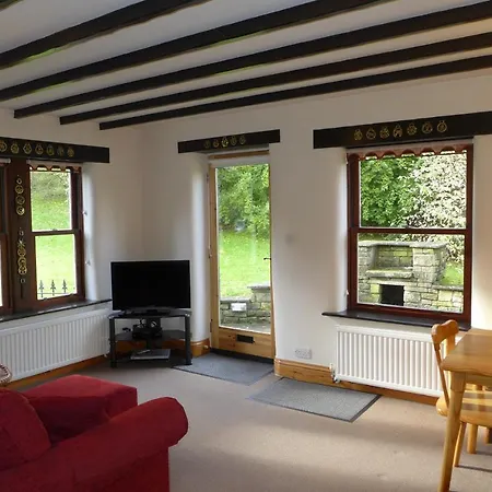 Ashfield House *